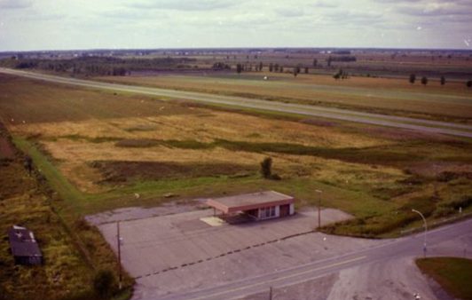 BAnQ, Advitam (P690,S1,D81-123), 1981